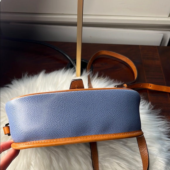 Dooney & Bourke Blue and Tan Crossbody Bag Pre-Loved - Picture 7 of 17